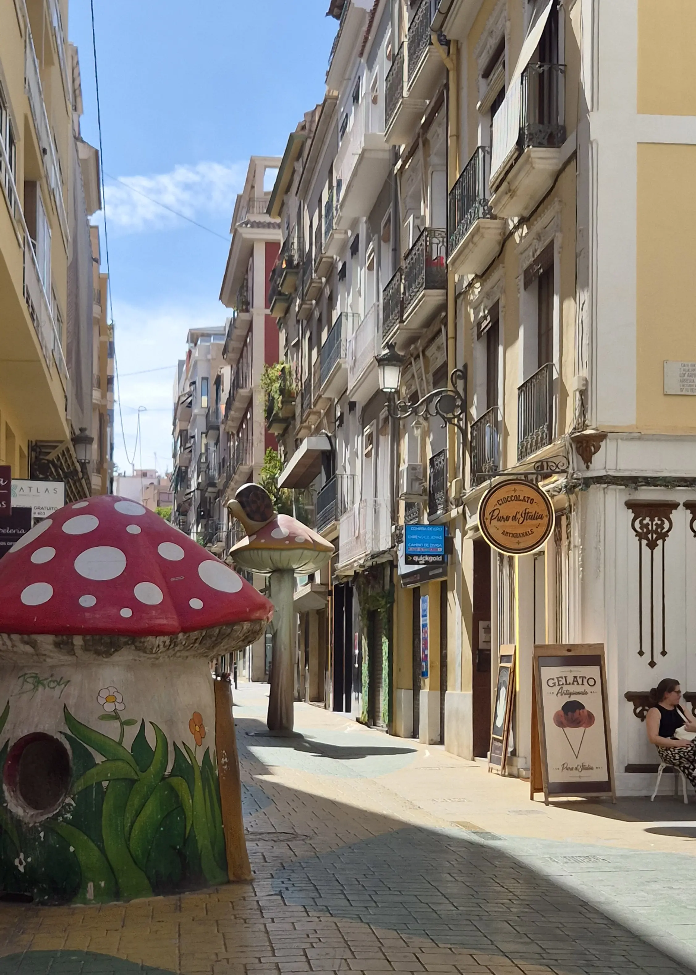 蘑菇街有些破敗