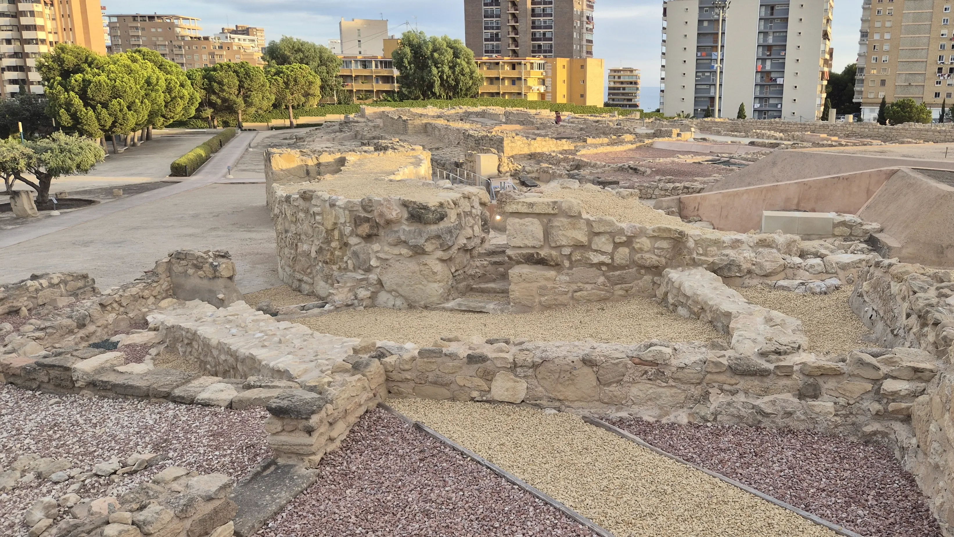 城墻上站崗視角