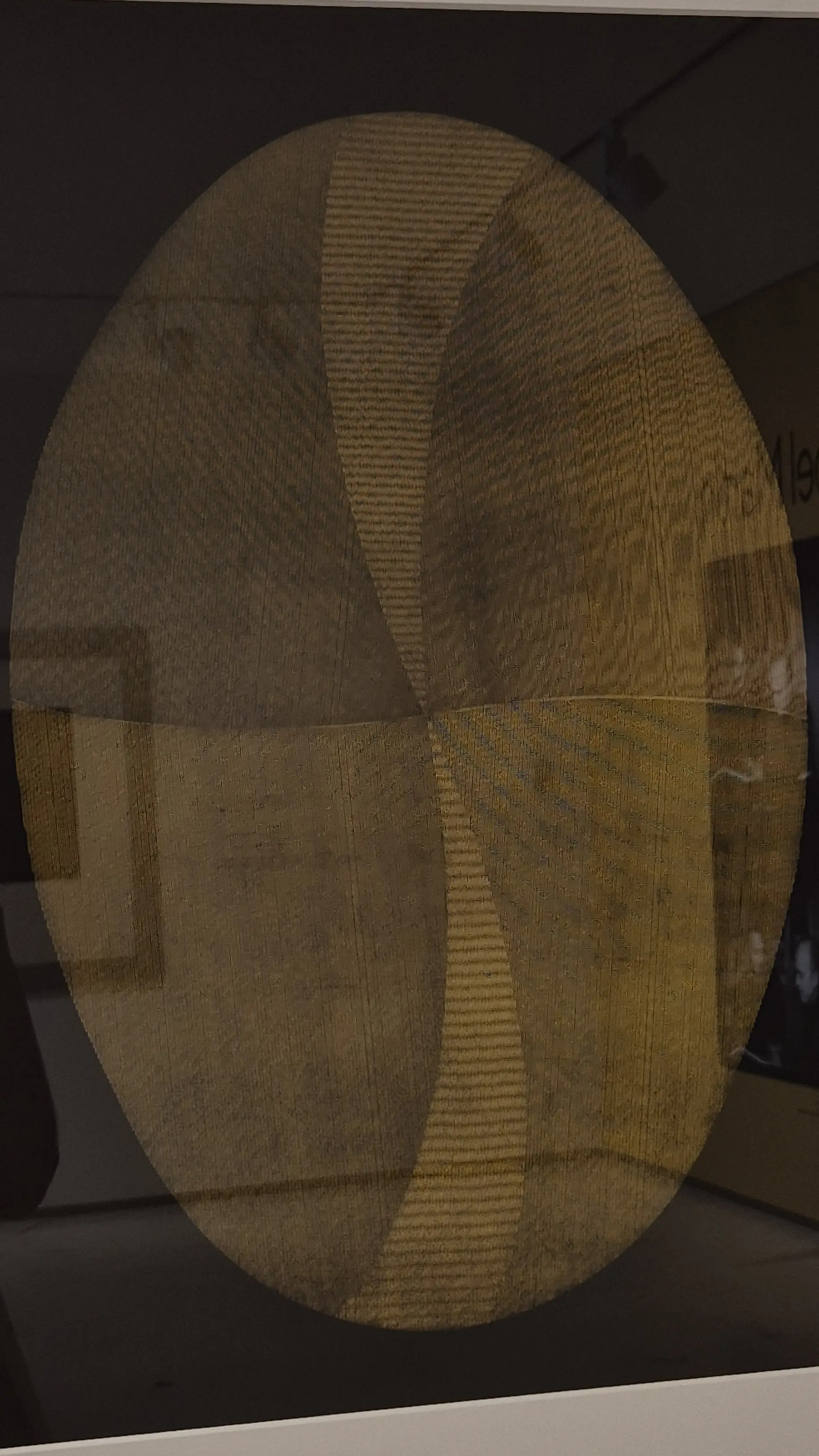 不怎麽反光的一張圖