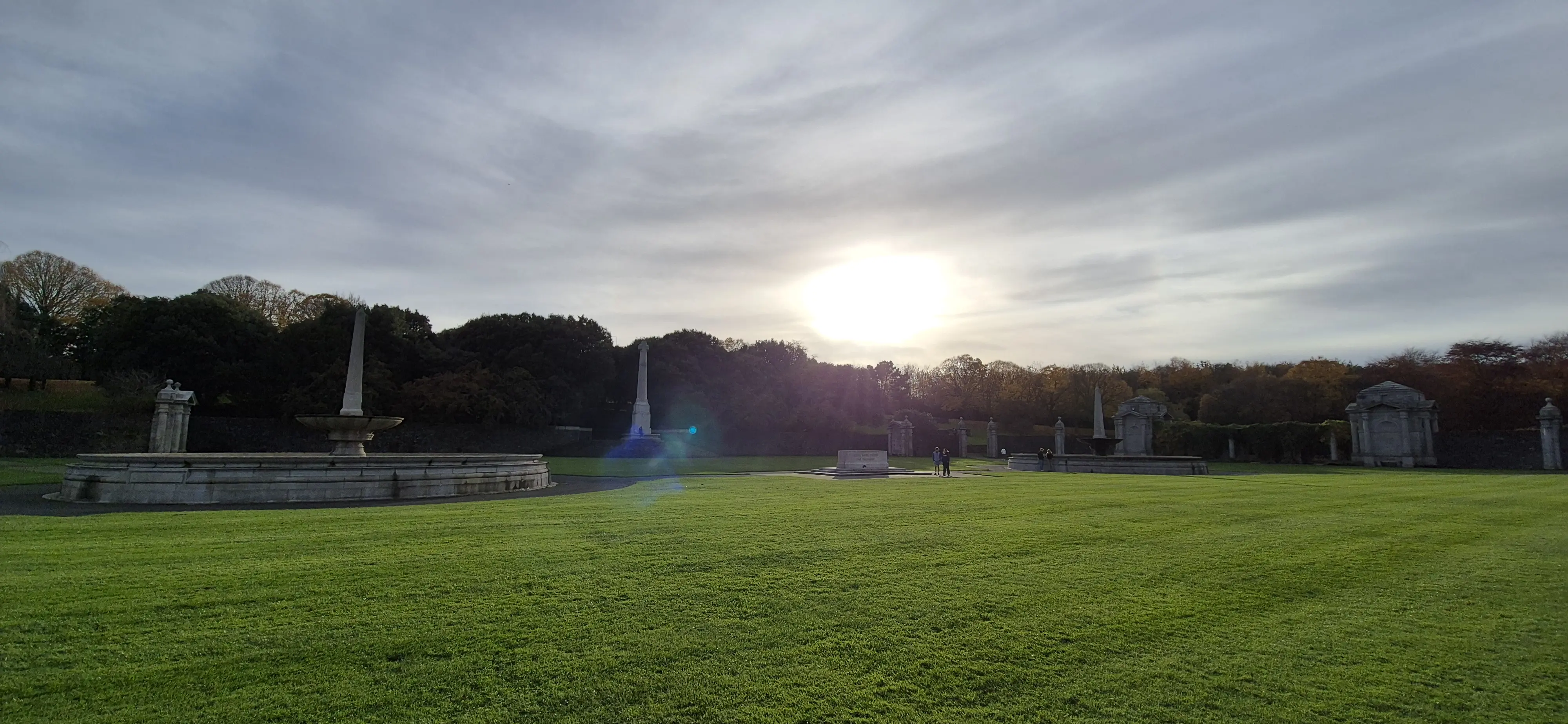 三點太陽準備下班